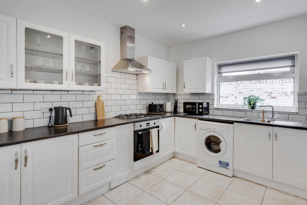 Liverpool 3 Bed House Ngoại thất bức ảnh